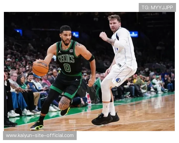 凯尔特人主场险胜独行侠 塔图姆缺阵团队篮球取胜 凯尔特人主场险胜独行侠 塔图姆缺阵团队篮球取胜